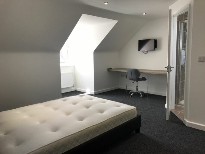 Ensuite bedroom - University of Lincoln Student Accommodation