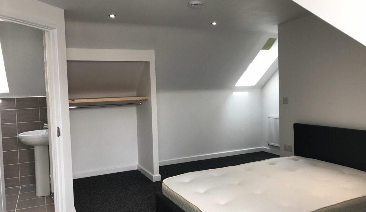 University Accommodation Lincoln - Double Bed