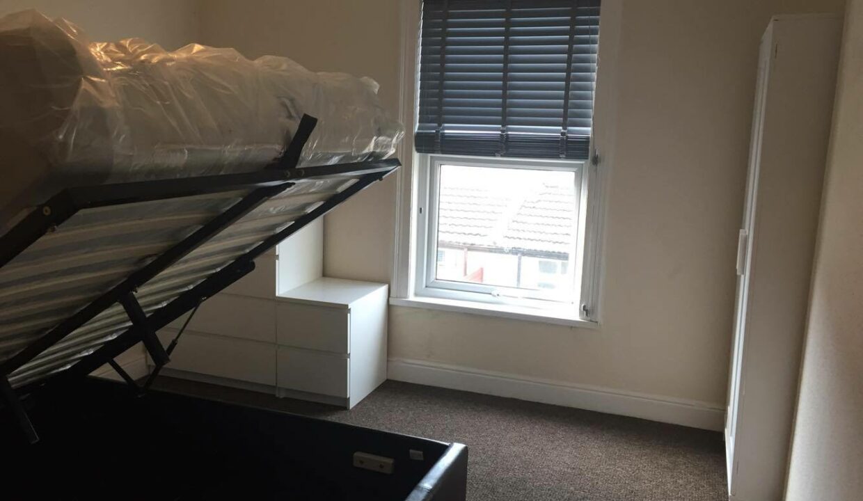 74 Thesiger Bedroom