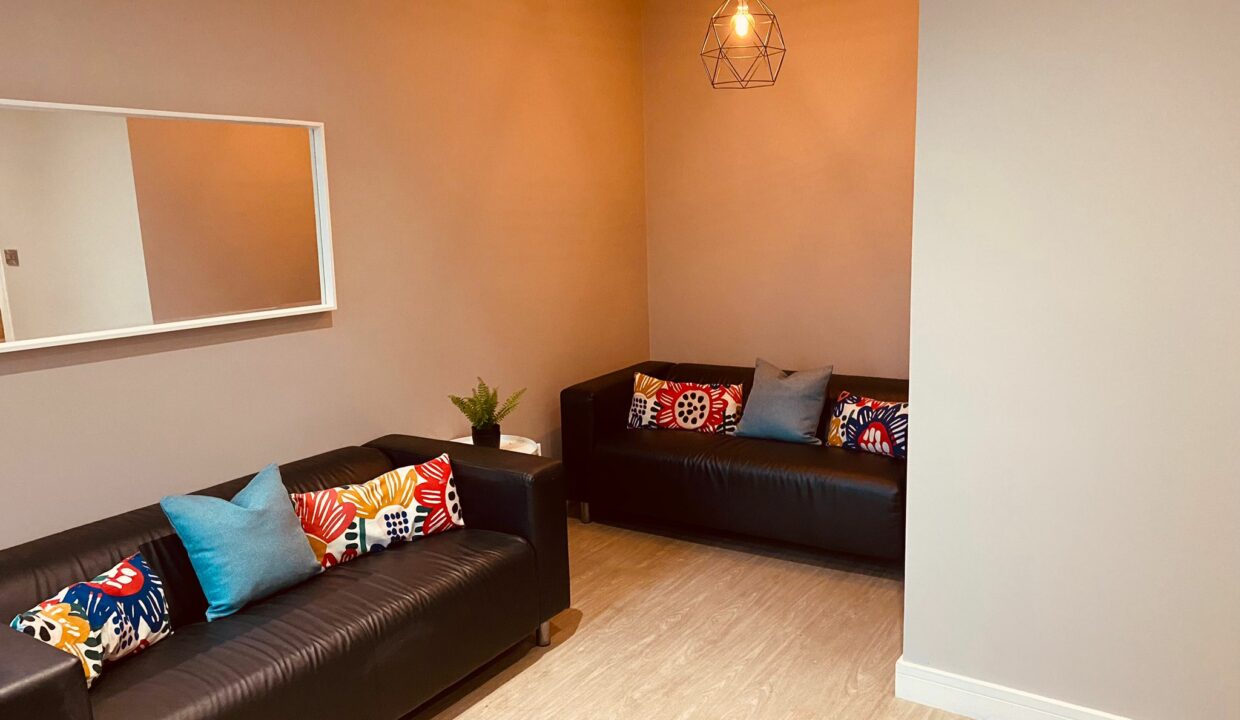 Dunkirk Lounge