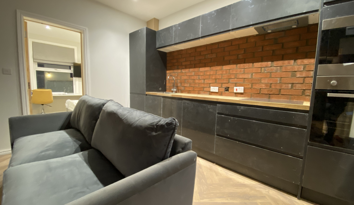 Flat 3 Lenton Blvd Kitchen 3