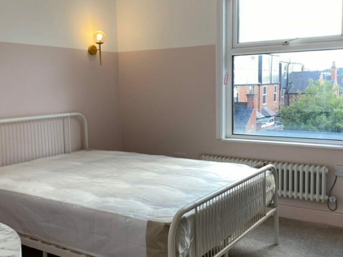 Flat 4, 7