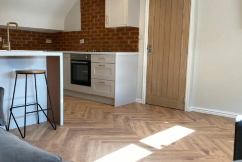 Flat 5, 1