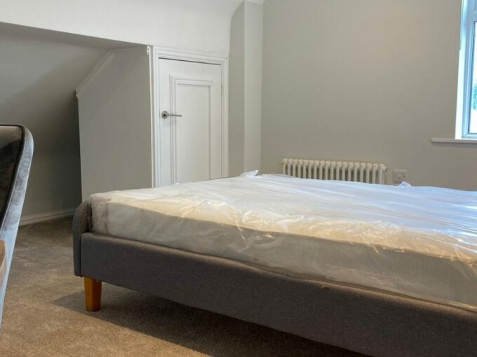 Flat 5, 4