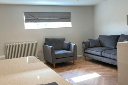 Flat 5, 7