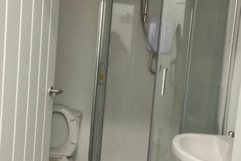 Bathroom White Swan