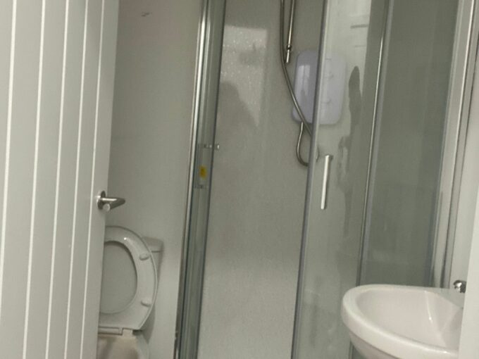 Bathroom White Swan