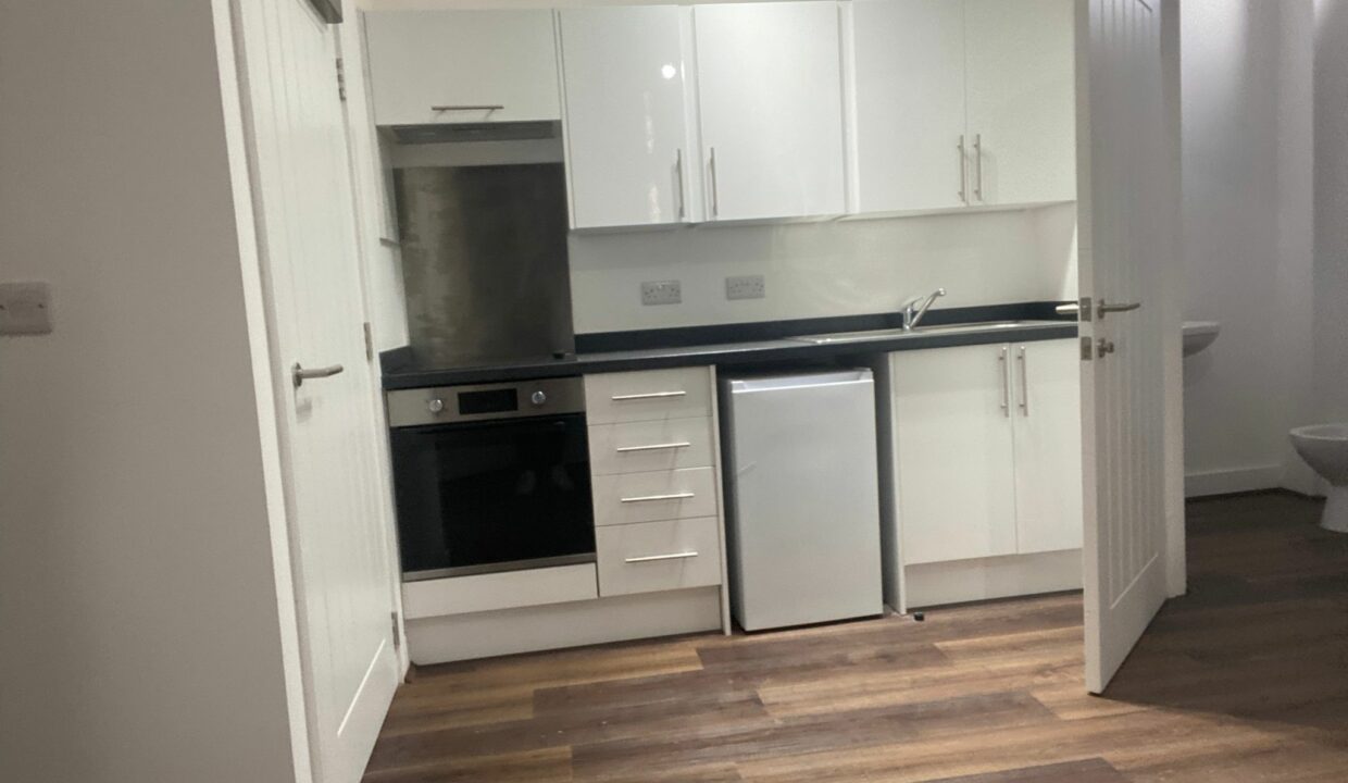 Whaite Swan Flat 1