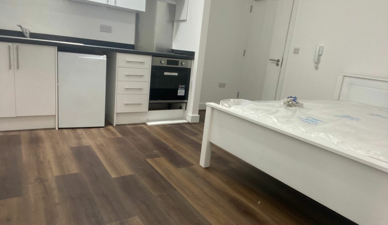 White Swan Flat 3