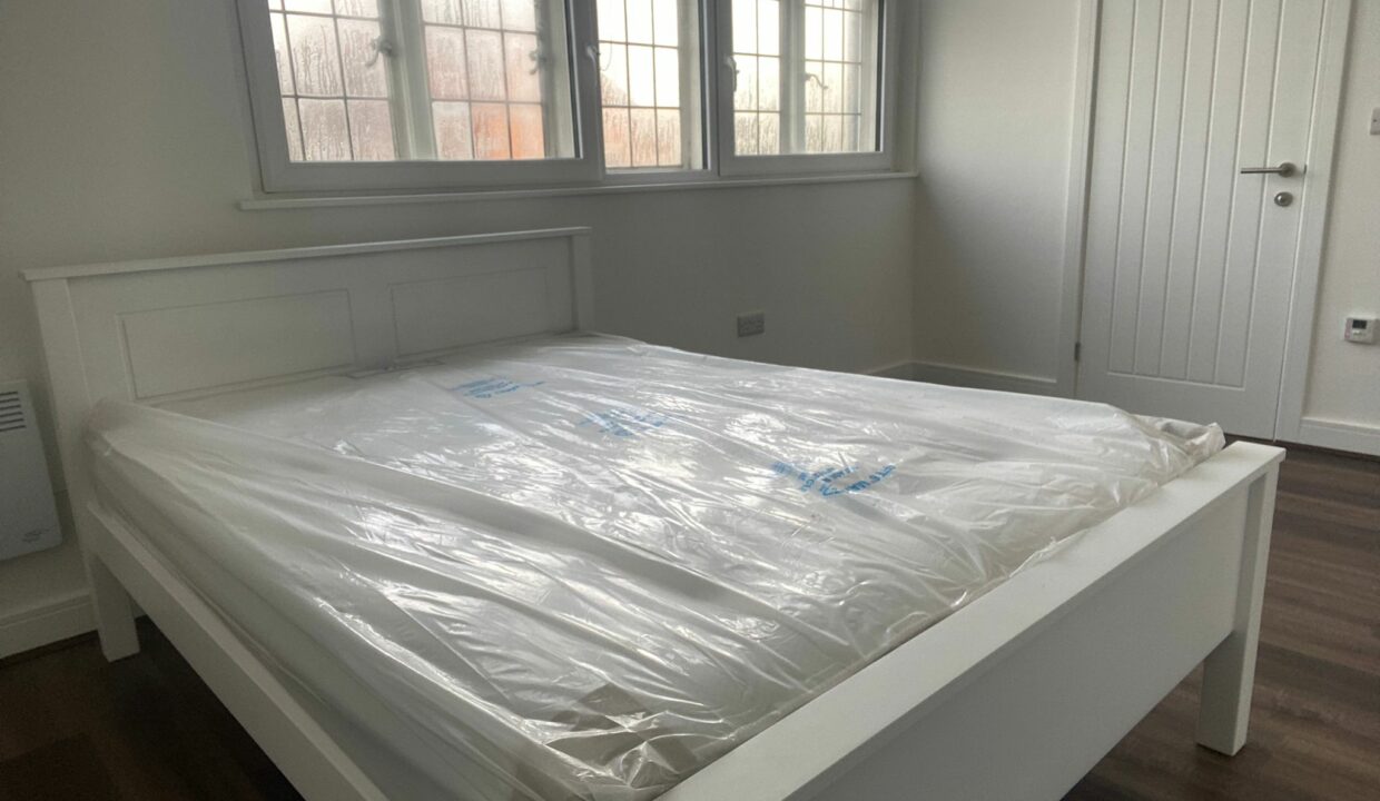 White Swan Studio 4:2