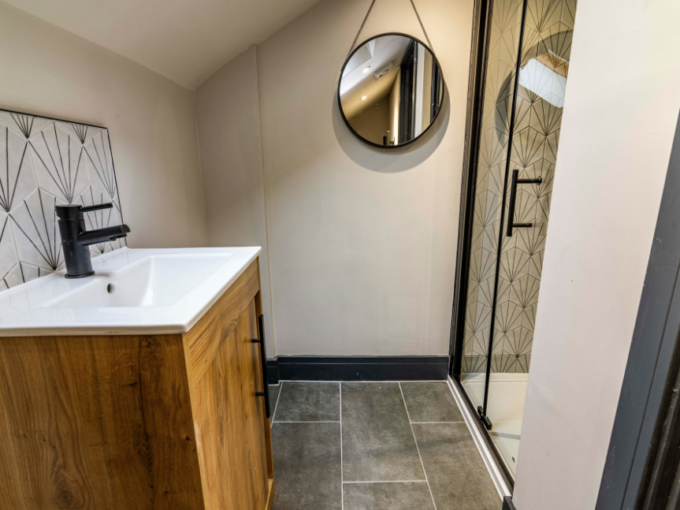 80 Ripon Street - Bedroom 5 Ensuite