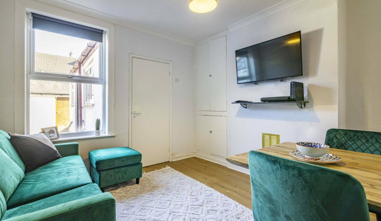 Living Room 4