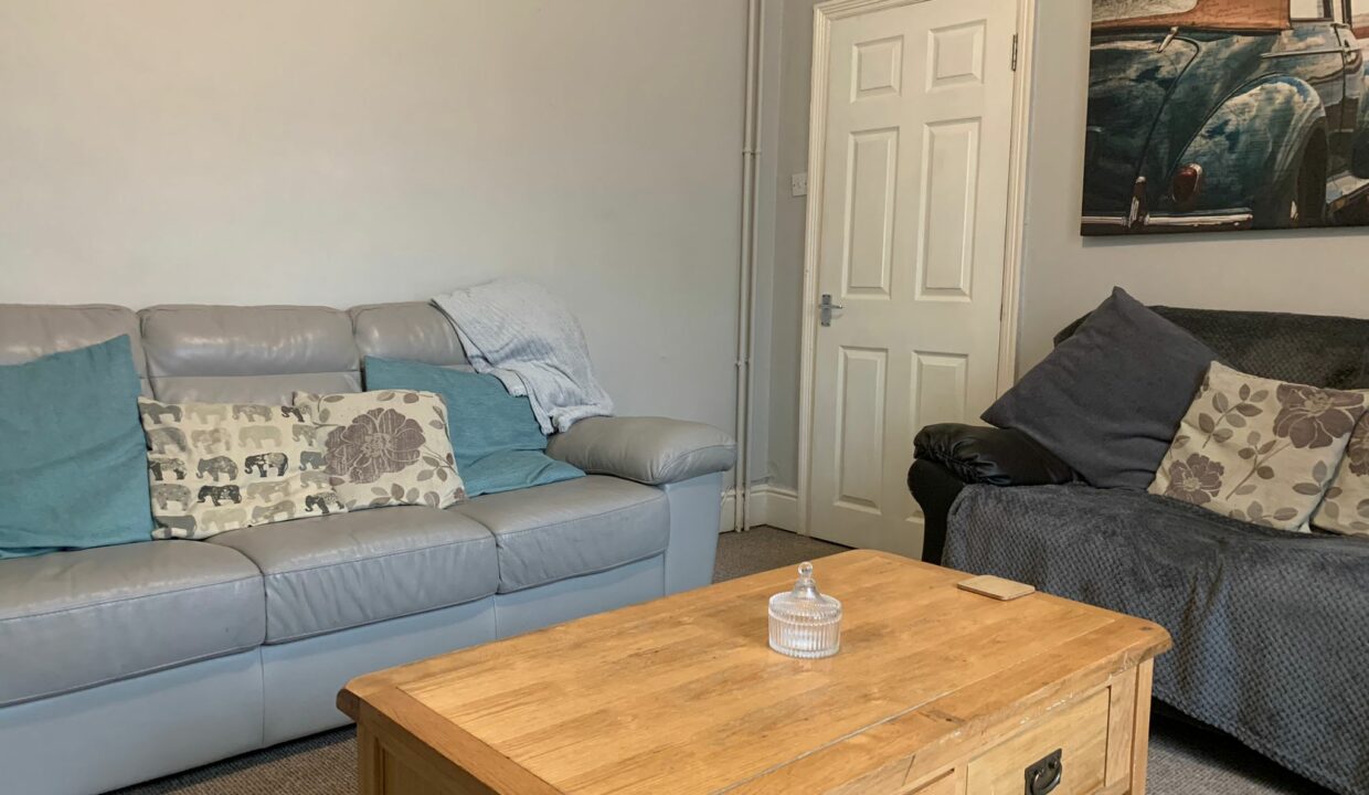 Living room 2