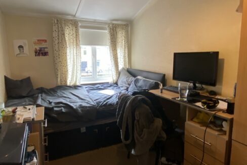 Bed 1