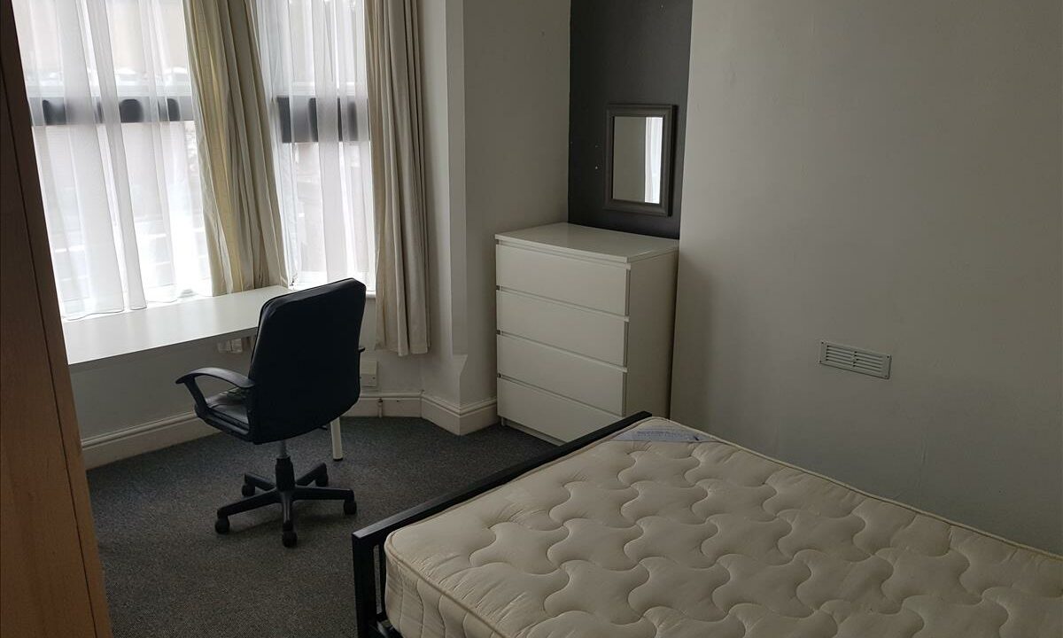 Bedroom 2 - 2