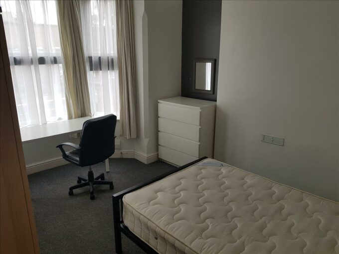 Bedroom 2 - 2