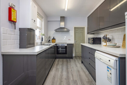 87WestParade-19