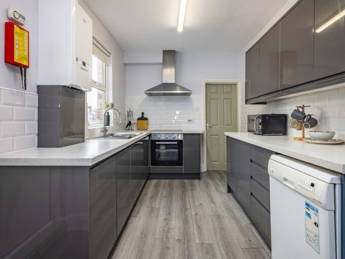 87WestParade-19