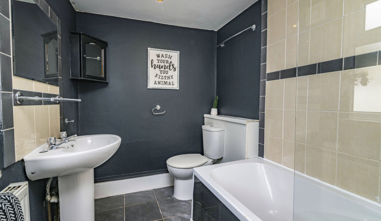 Student Bathroom Student acommodaton with bath