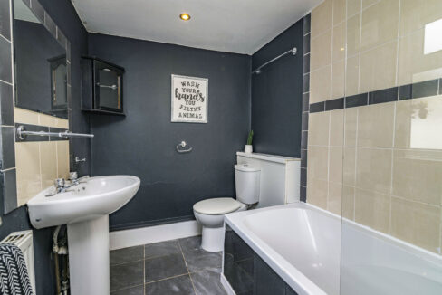 Student Bathroom Student acommodaton with bath