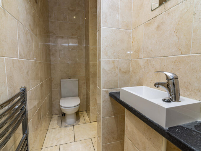 Sudent bathrooms in lincoln