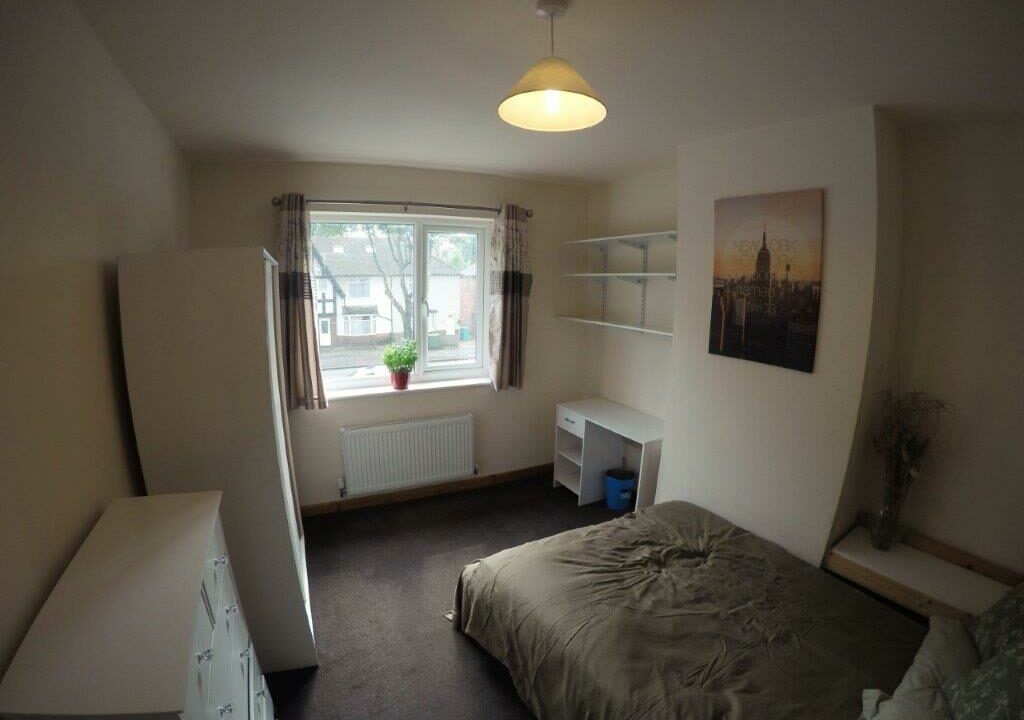 70BR08_Bed3_1st_Floor
