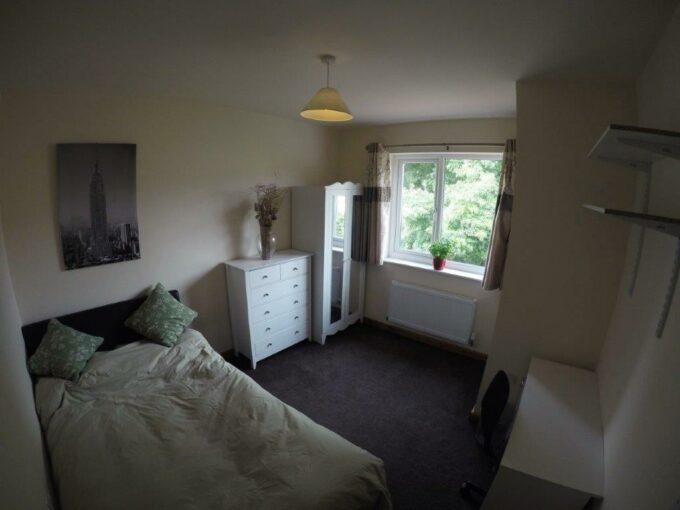 70BR09_Bed4_1st_Floor