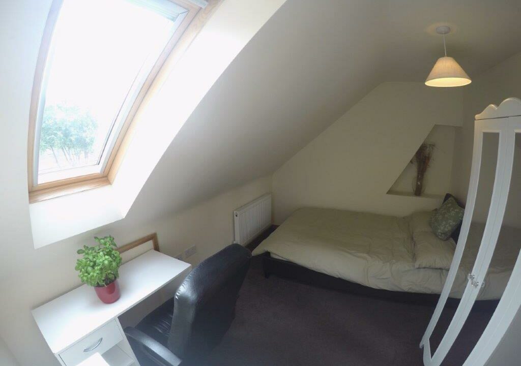70BR11_Bed5_2nd_Floor