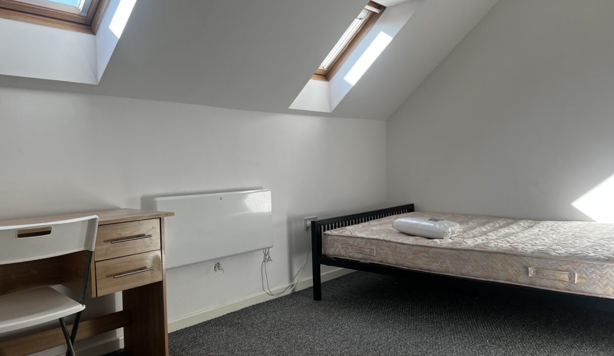 Bedroom Monks Road Student Accommodation
