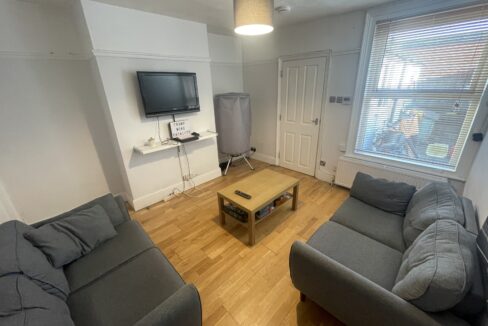 Lounge 1