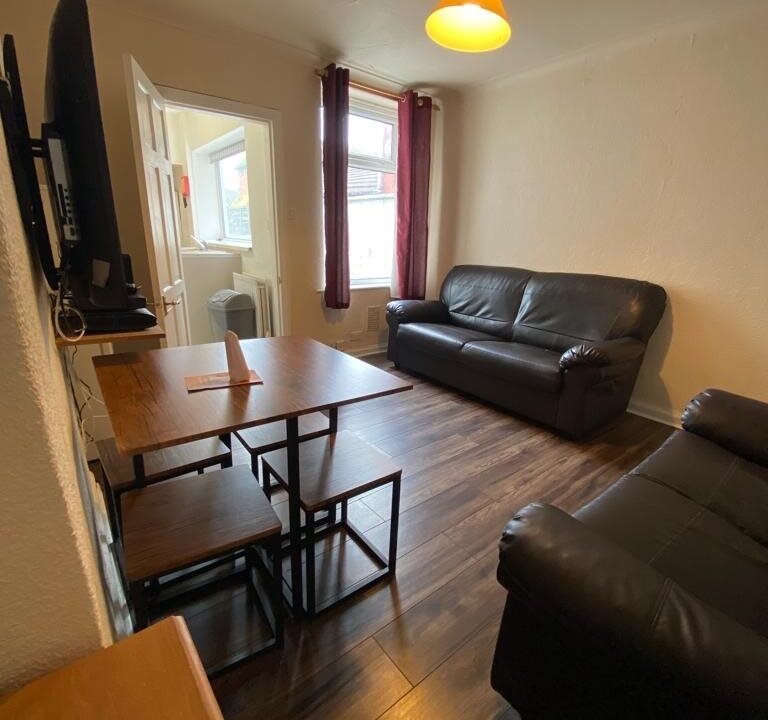 lounge 1 2 1