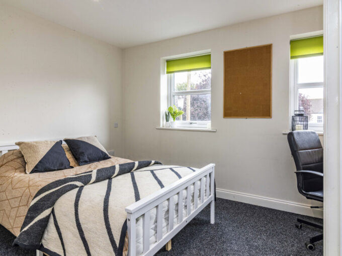 Flat8LordTennyson-3-1240x720